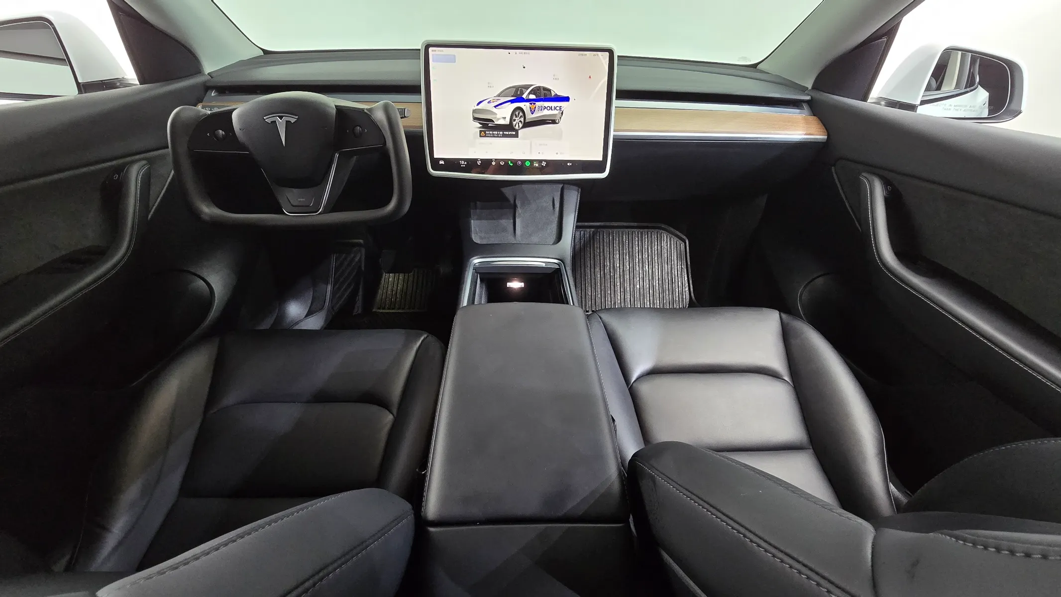 Tesla Y AWD 2022 4/5