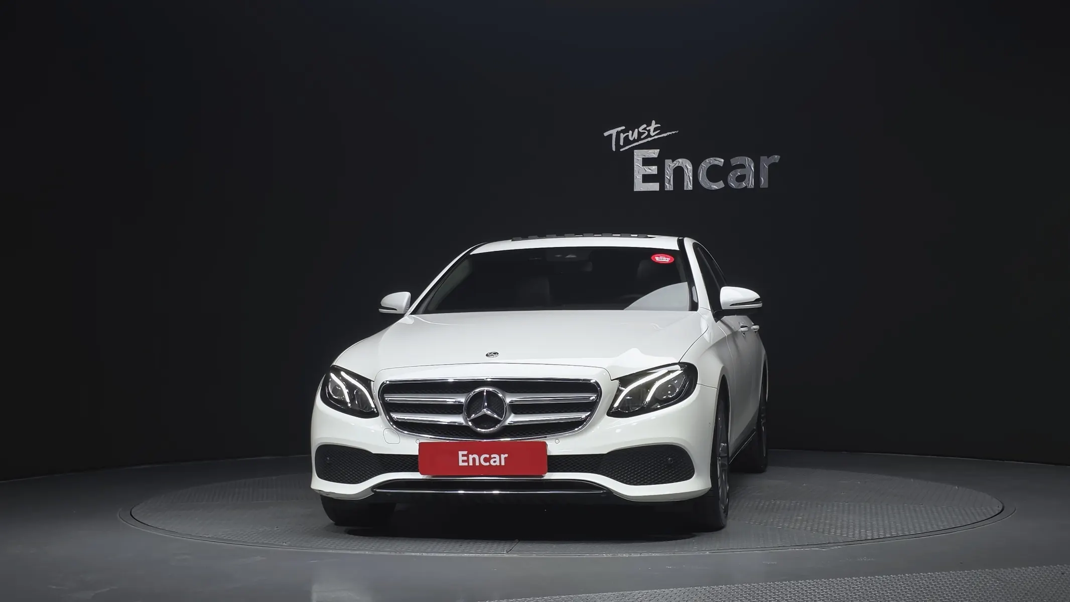 Mercedes-Benz E-Class W213 E300 2019 3/34