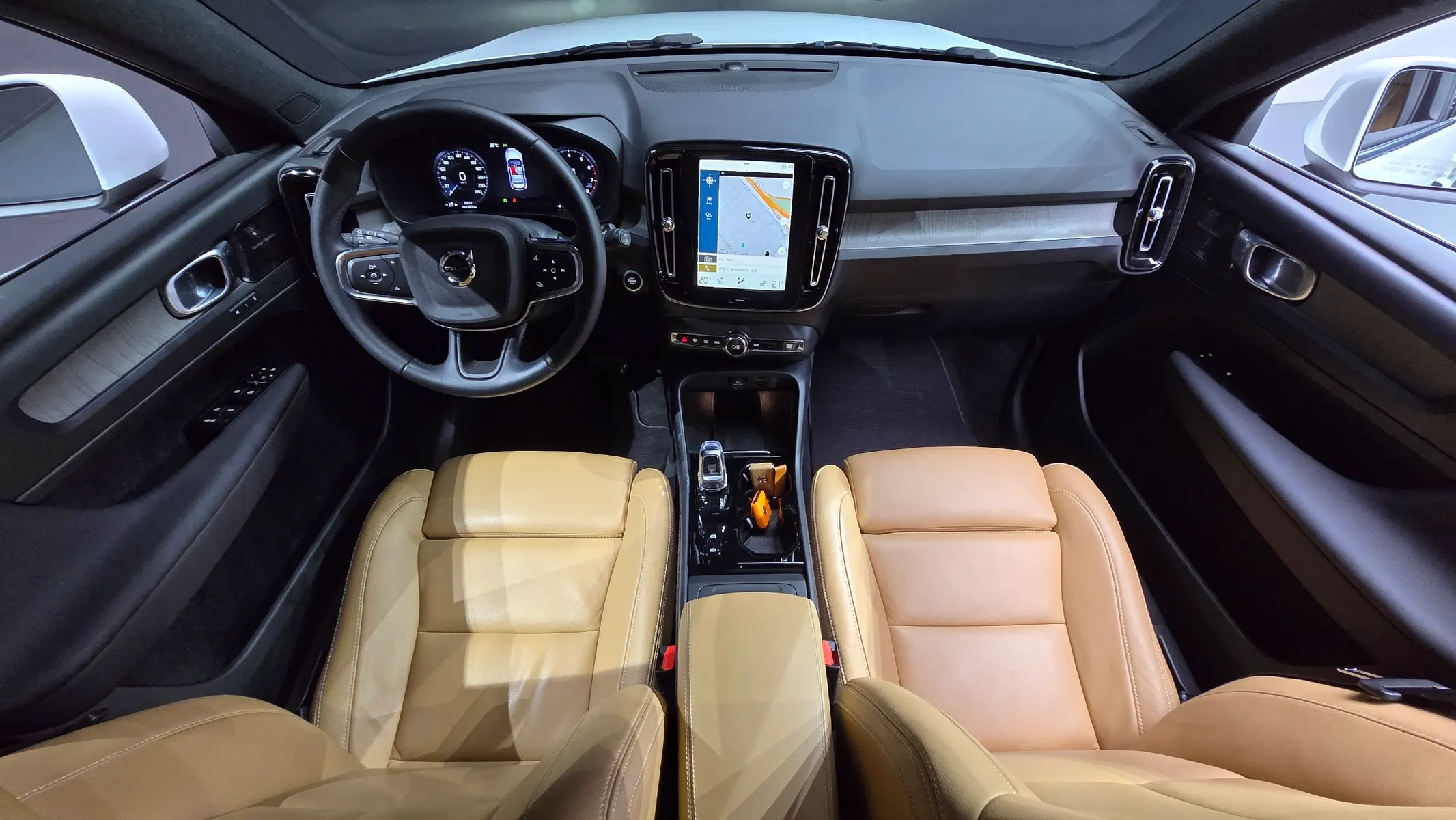 Volvo XC40 B4 2021 4/5
