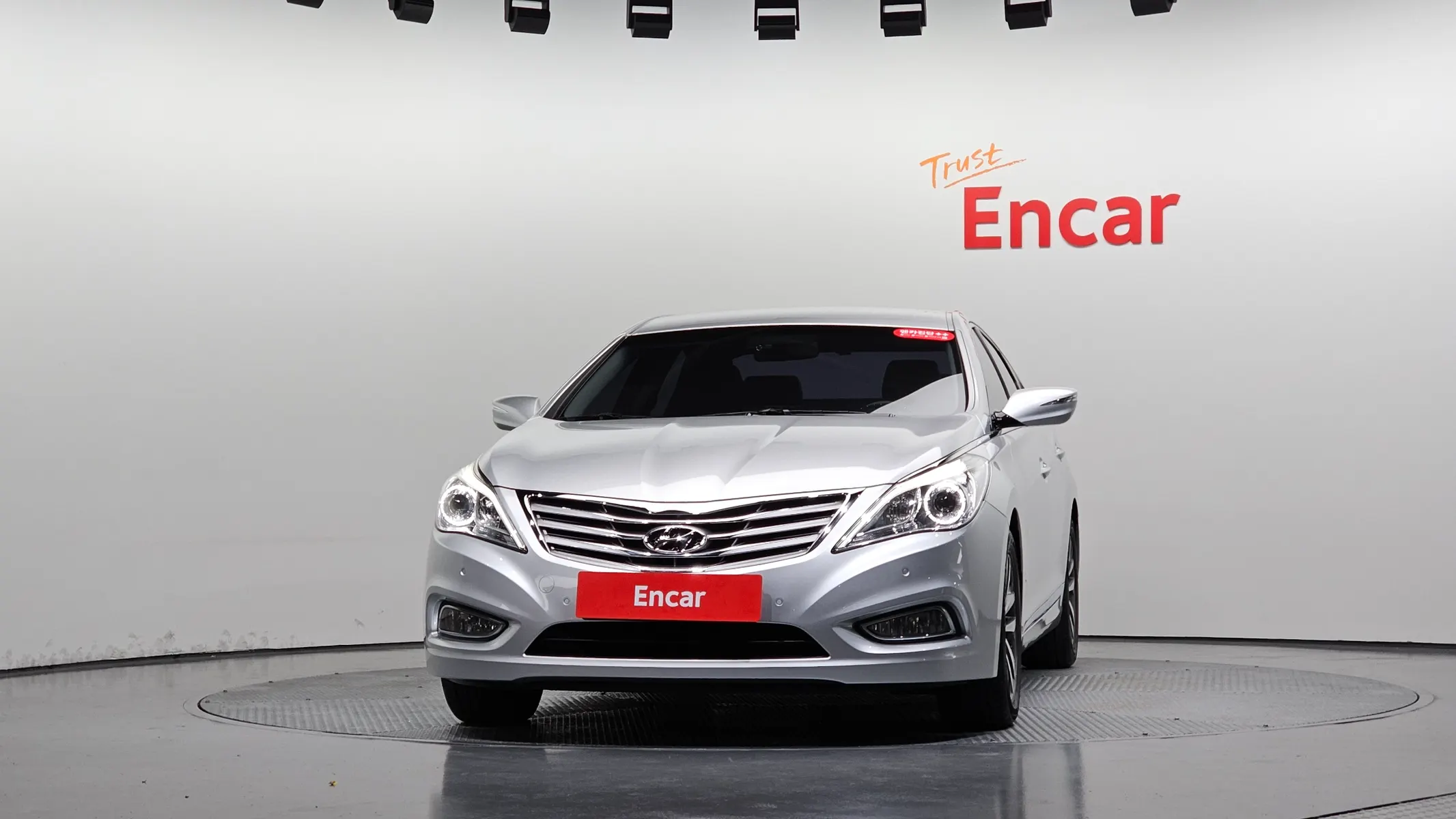 Hyundai Grandeur HG HG240 2011 2/5