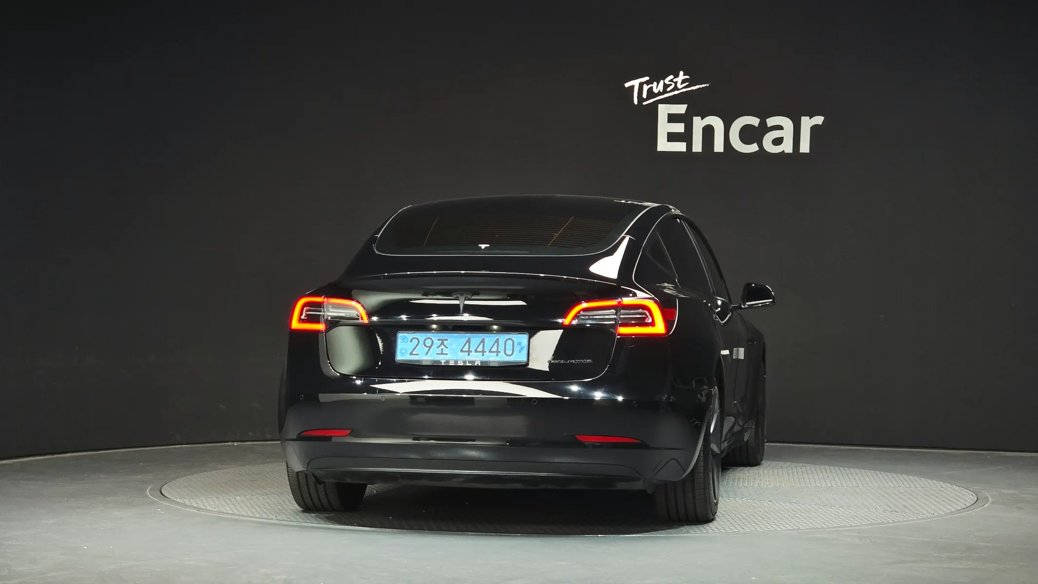 Tesla 3 AWD 2021 3/5