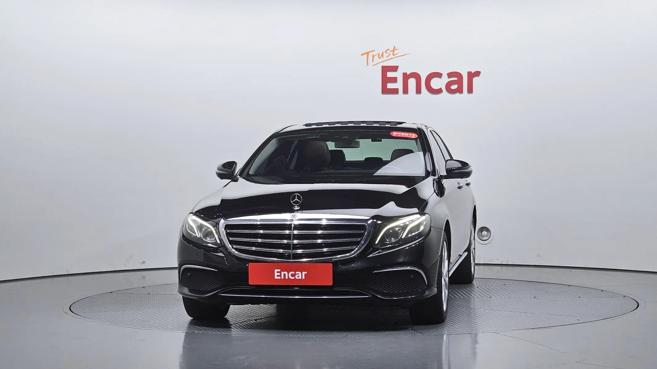 Mercedes-Benz E-Class W213 E300 4MATIC 2018 2/34