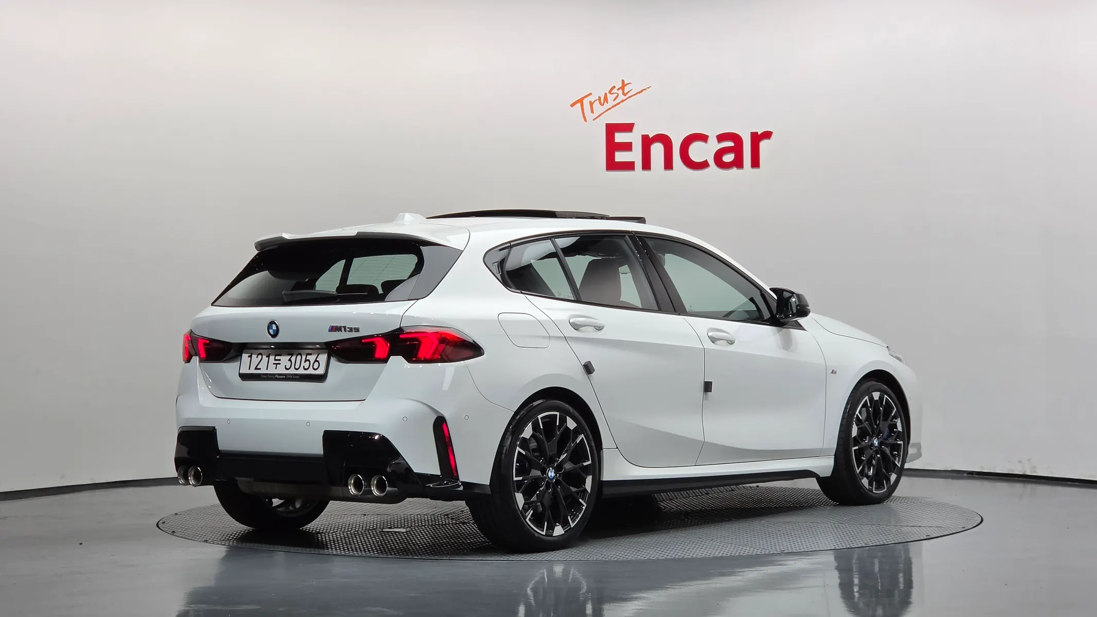 BMW 1 Series (F70) M135 xDrive 2025 2/35