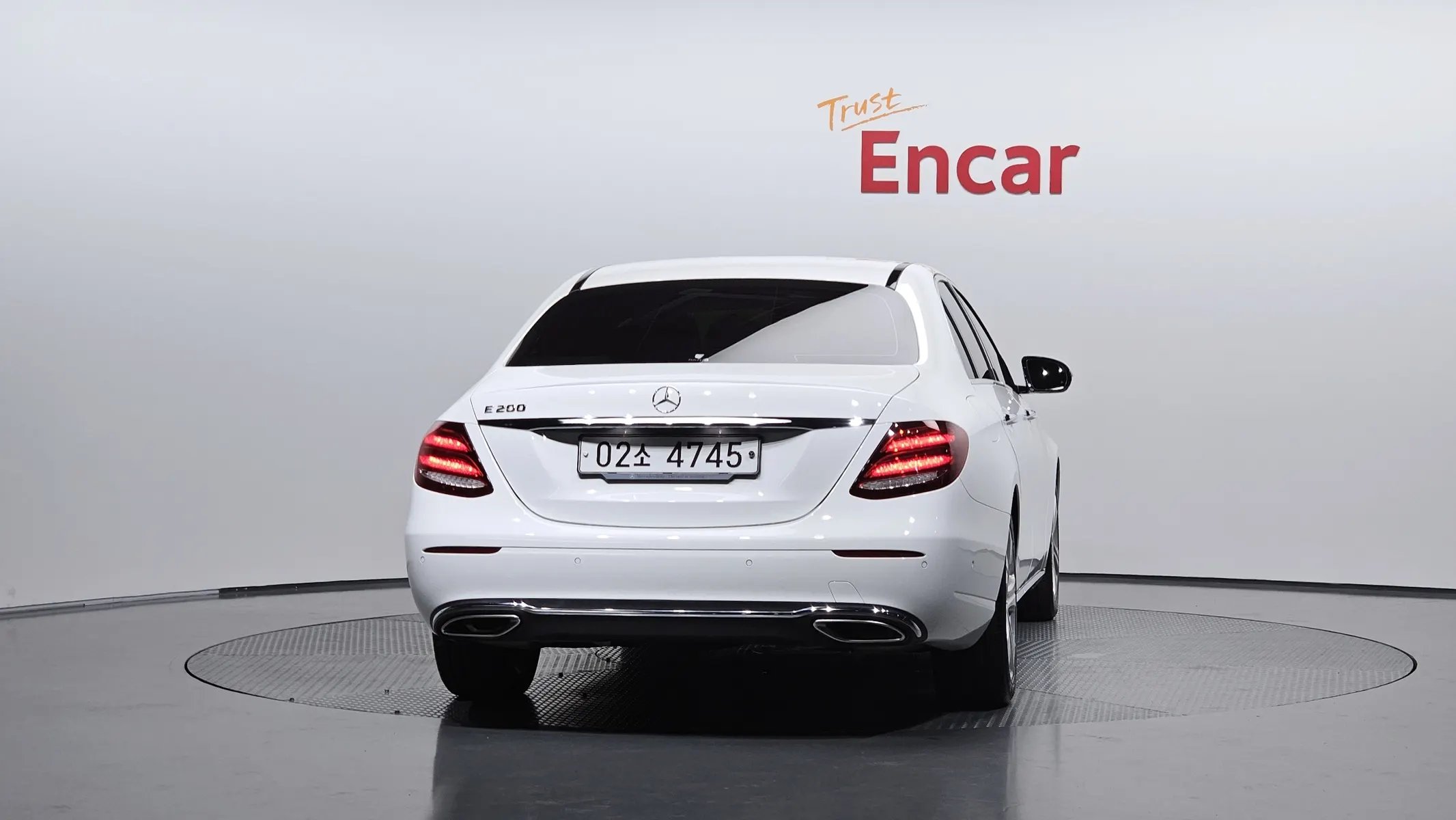 Mercedes-Benz E-Class W213 E200 2018 3/34