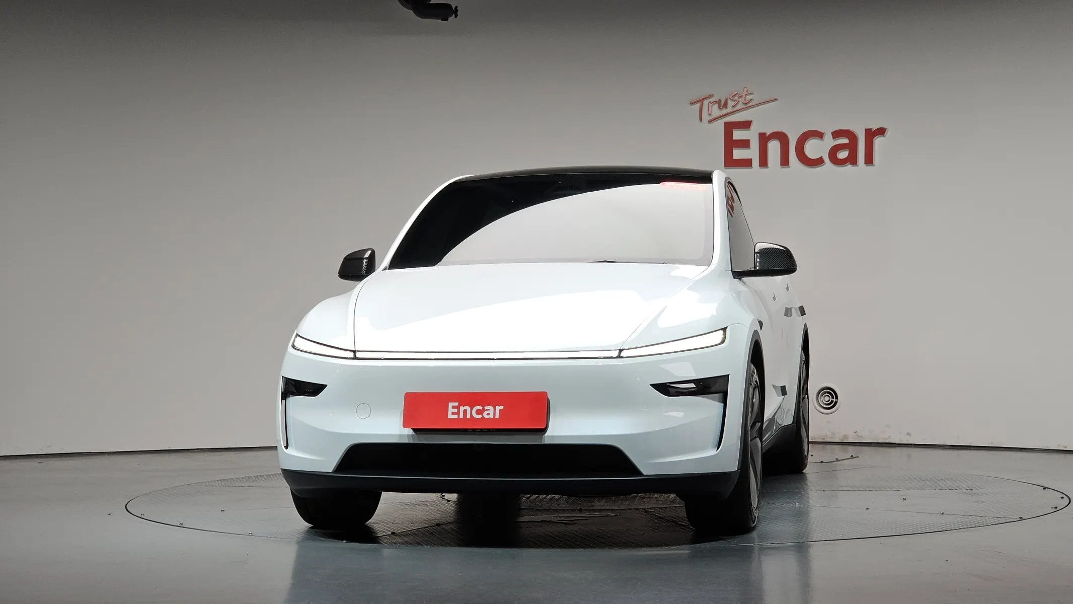Tesla Y RWD 2026 3/36