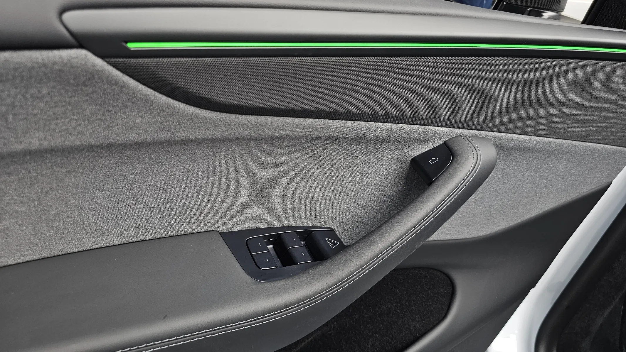 Tesla Y RWD 2026 35/36
