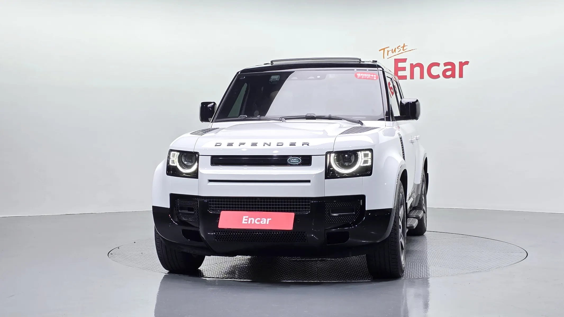 Land Rover (L663) 110 P300 X- SE 2025 3/36