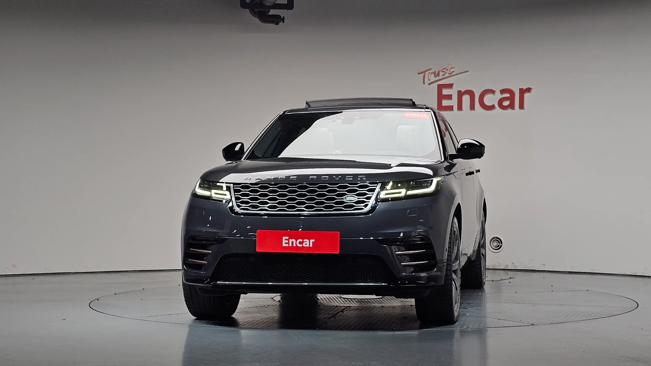 Land Rover 레인지로버 벨라 3.0 D300 R- HSE 2018 2/42