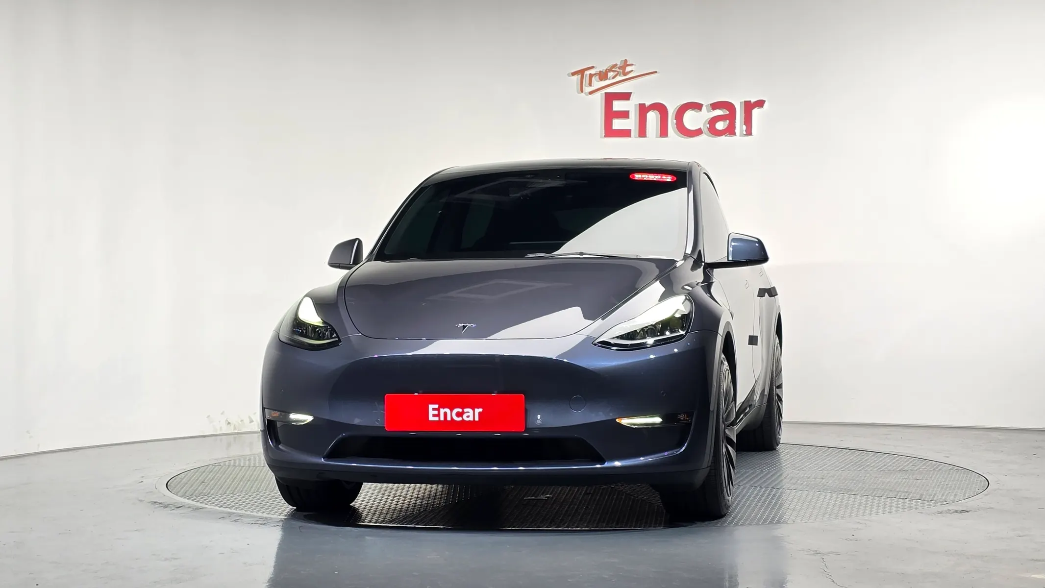 Tesla Y AWD 2022 2/5