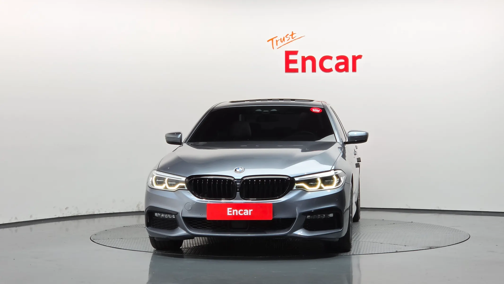 BMW 5 Series (G30) 530i xDrive M 2017 3/33