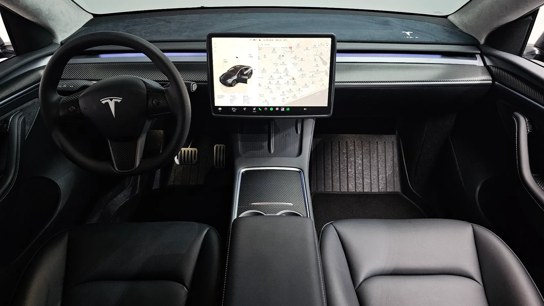 Tesla Y AWD 2024 4/5