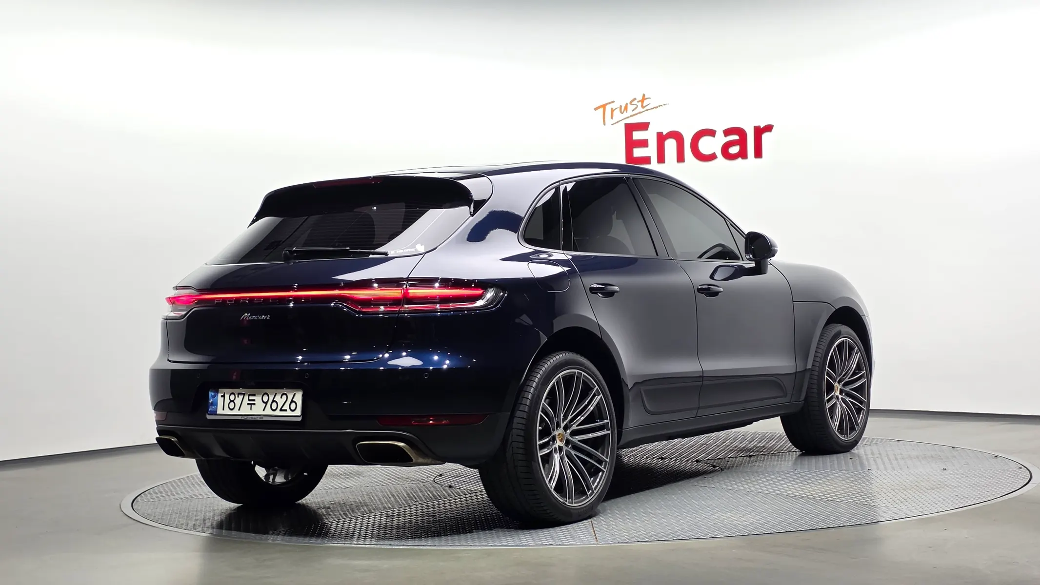 Porsche 마칸 2.0 2021 2/32