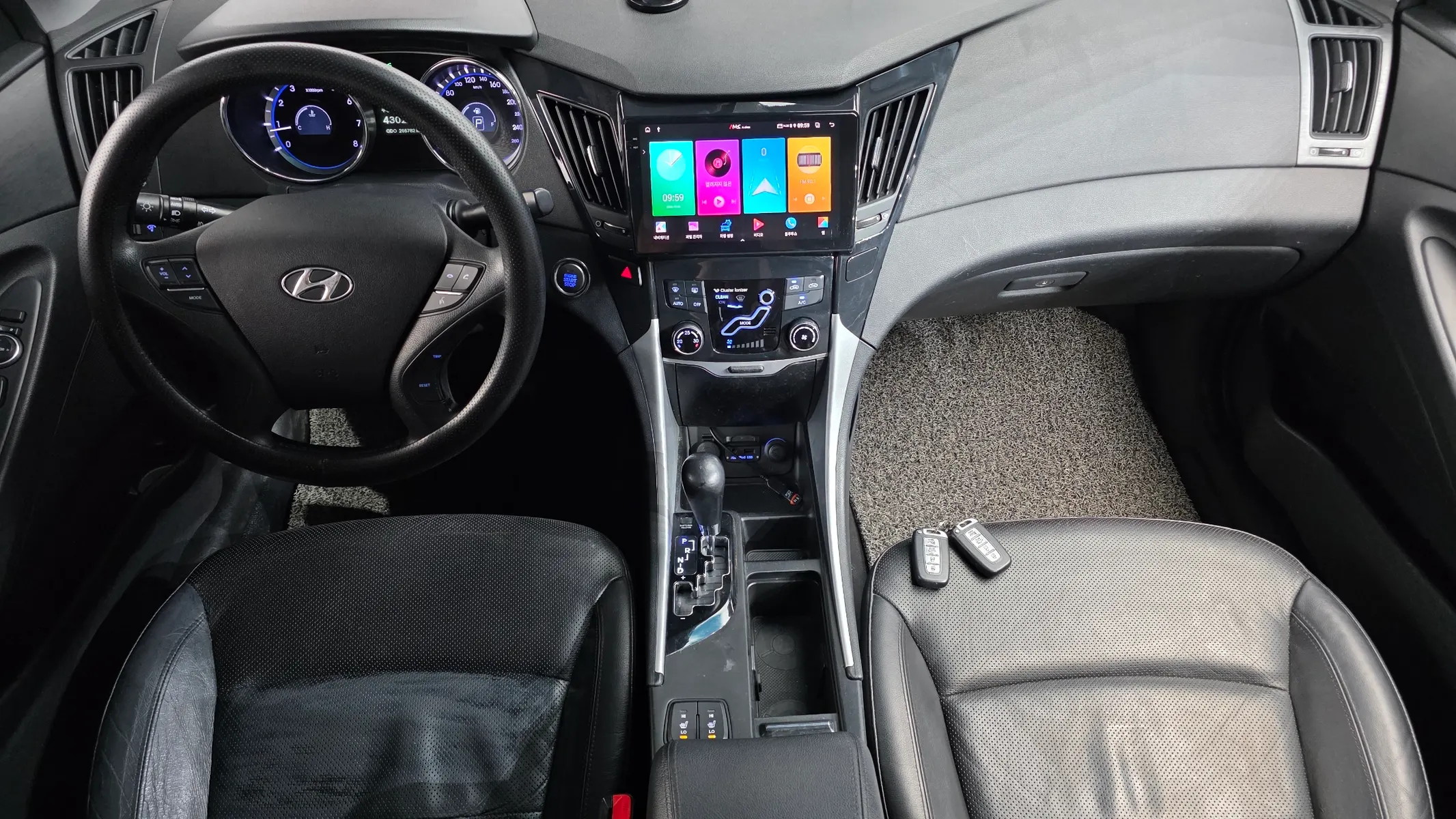 Hyundai YF LPI 2010 4/5