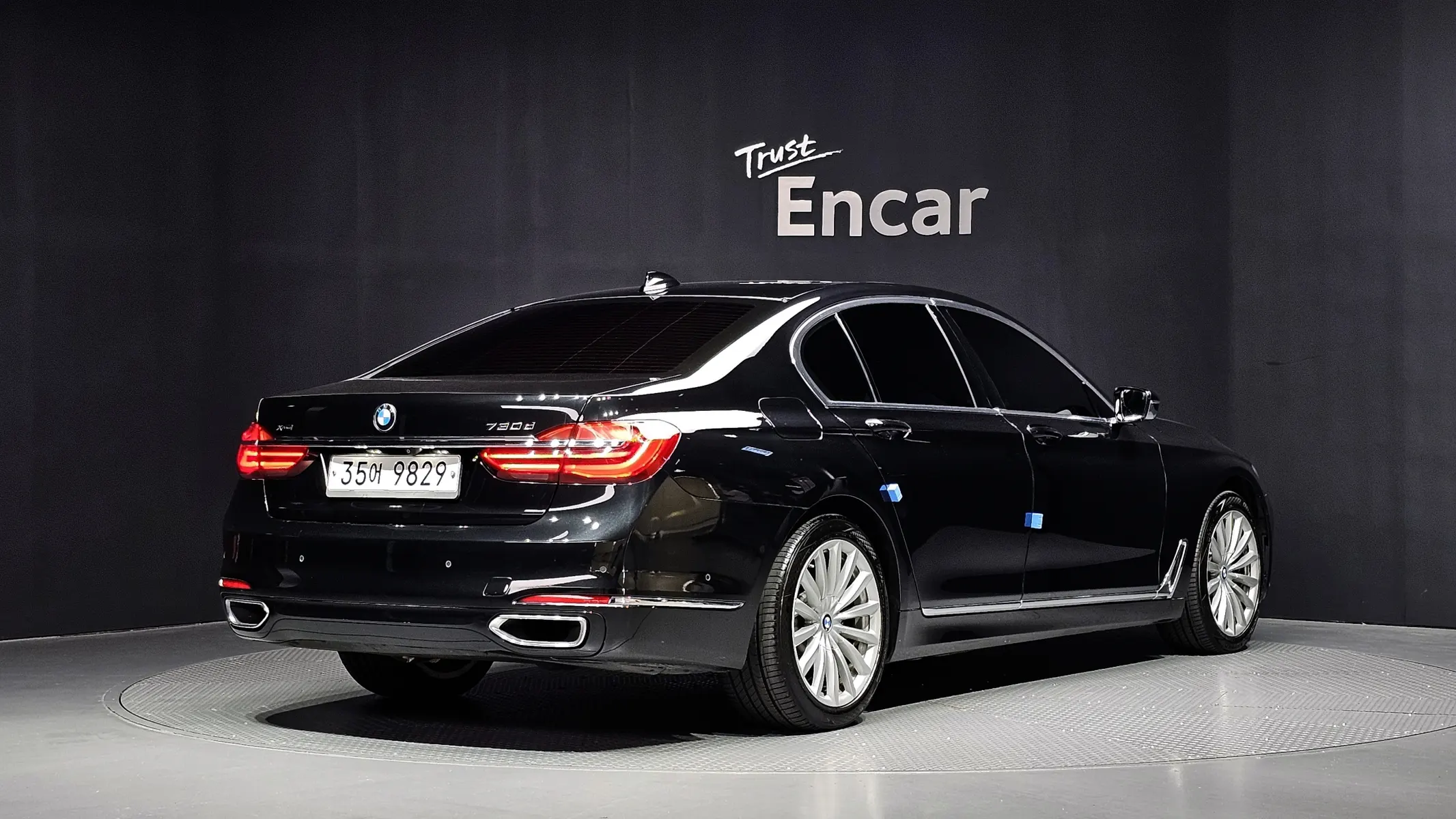 BMW 7 Series (G11) 730d xDrive 2016 2/21