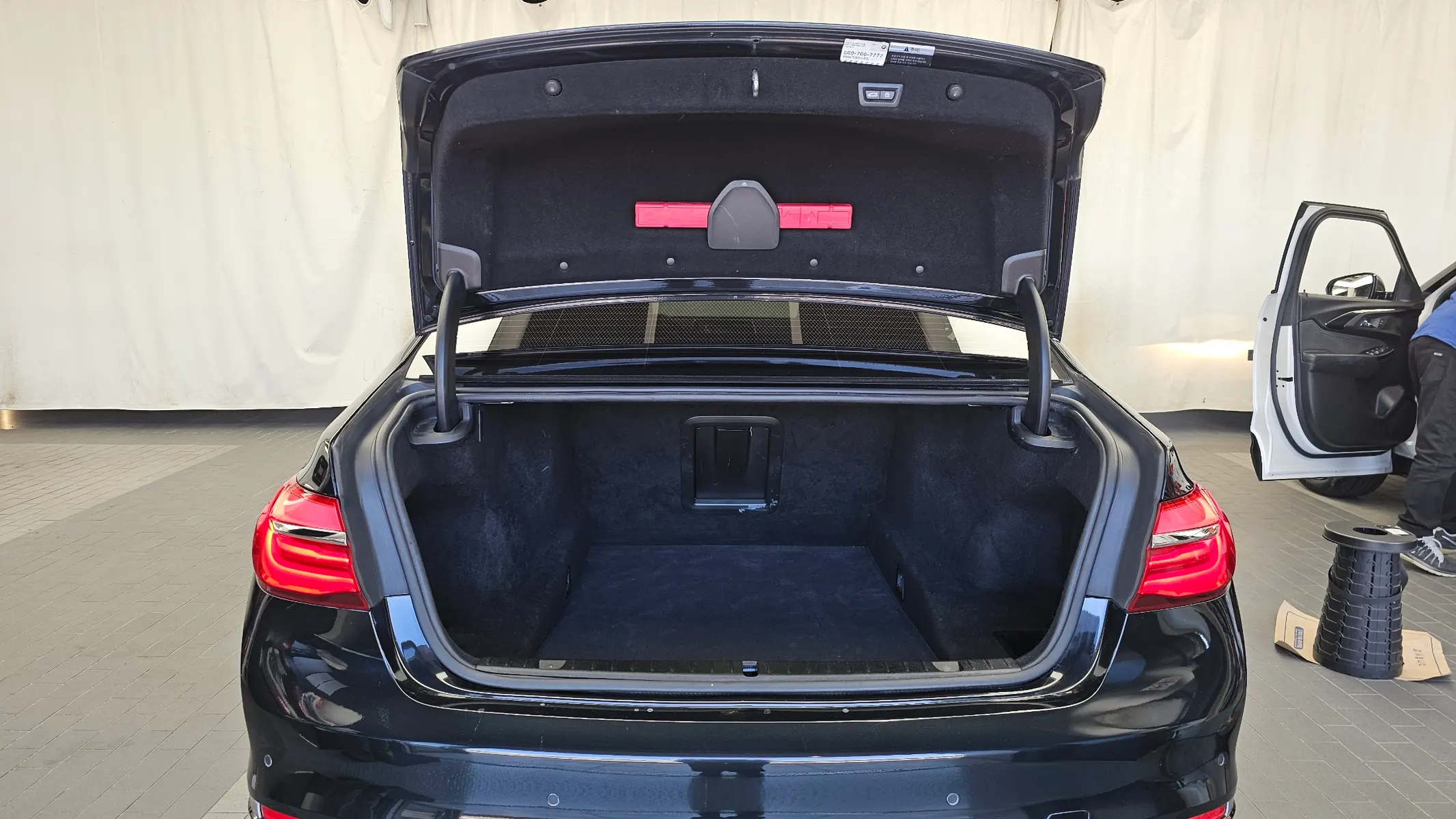 BMW 7 Series (G11) 730d xDrive 2016 20/21