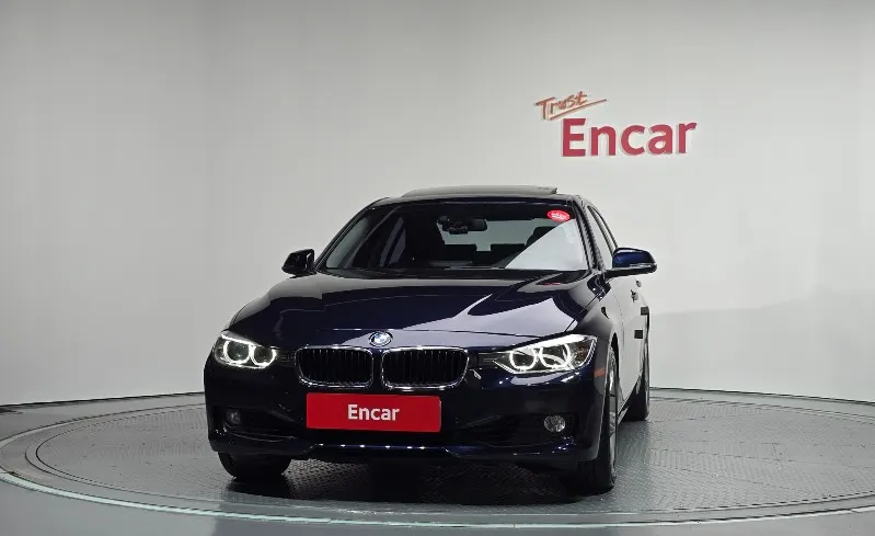 BMW 3 Series (F30) 320i 2013 3/21
