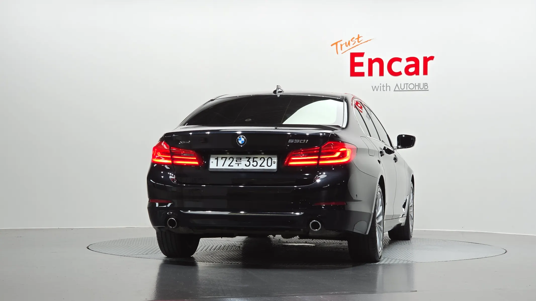 BMW 5 Series (G30) 530i xDrive 2020 3/32