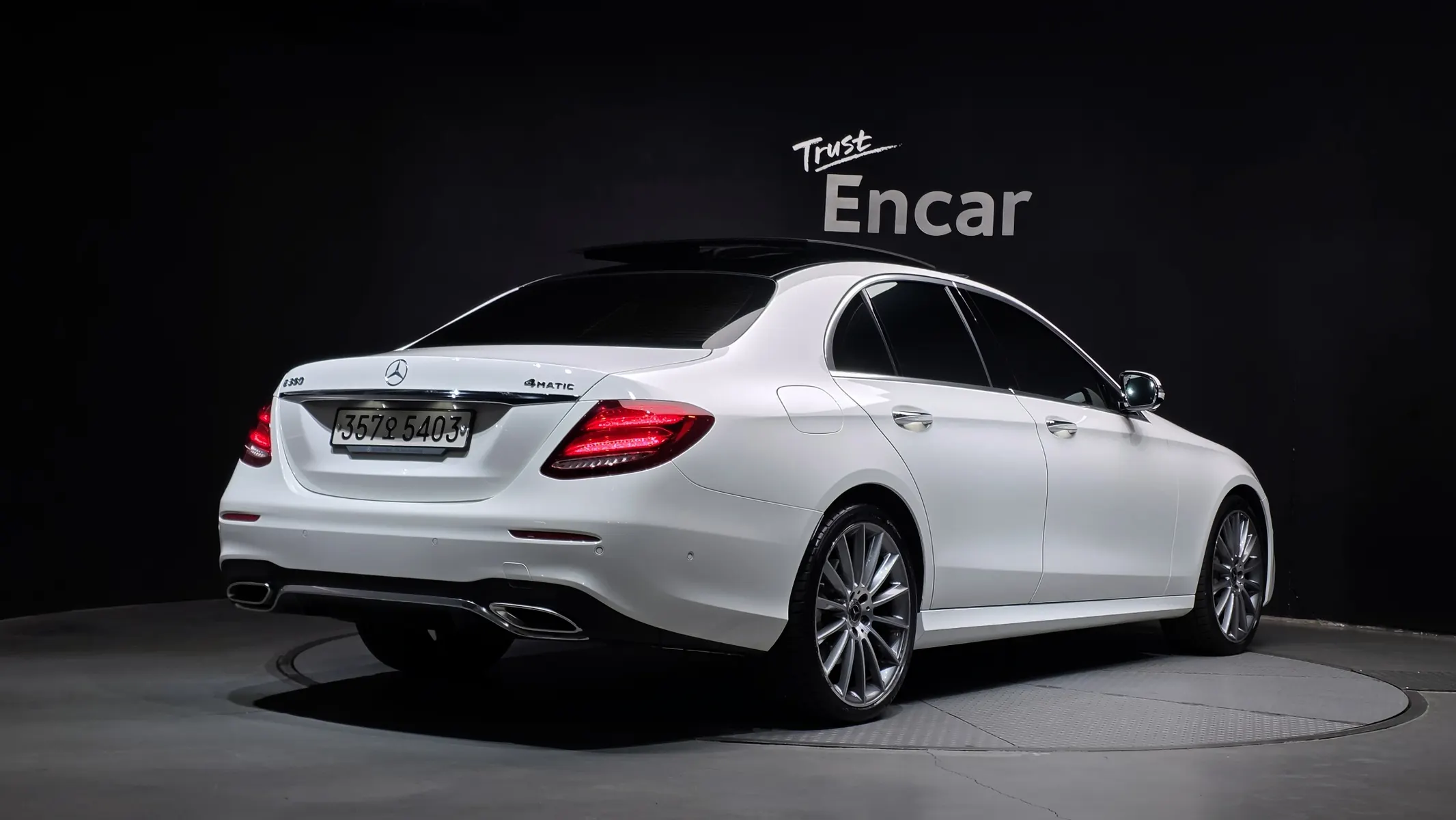 Mercedes-Benz E-Class W213 E350 4MATIC AMG Line 2020 2/34