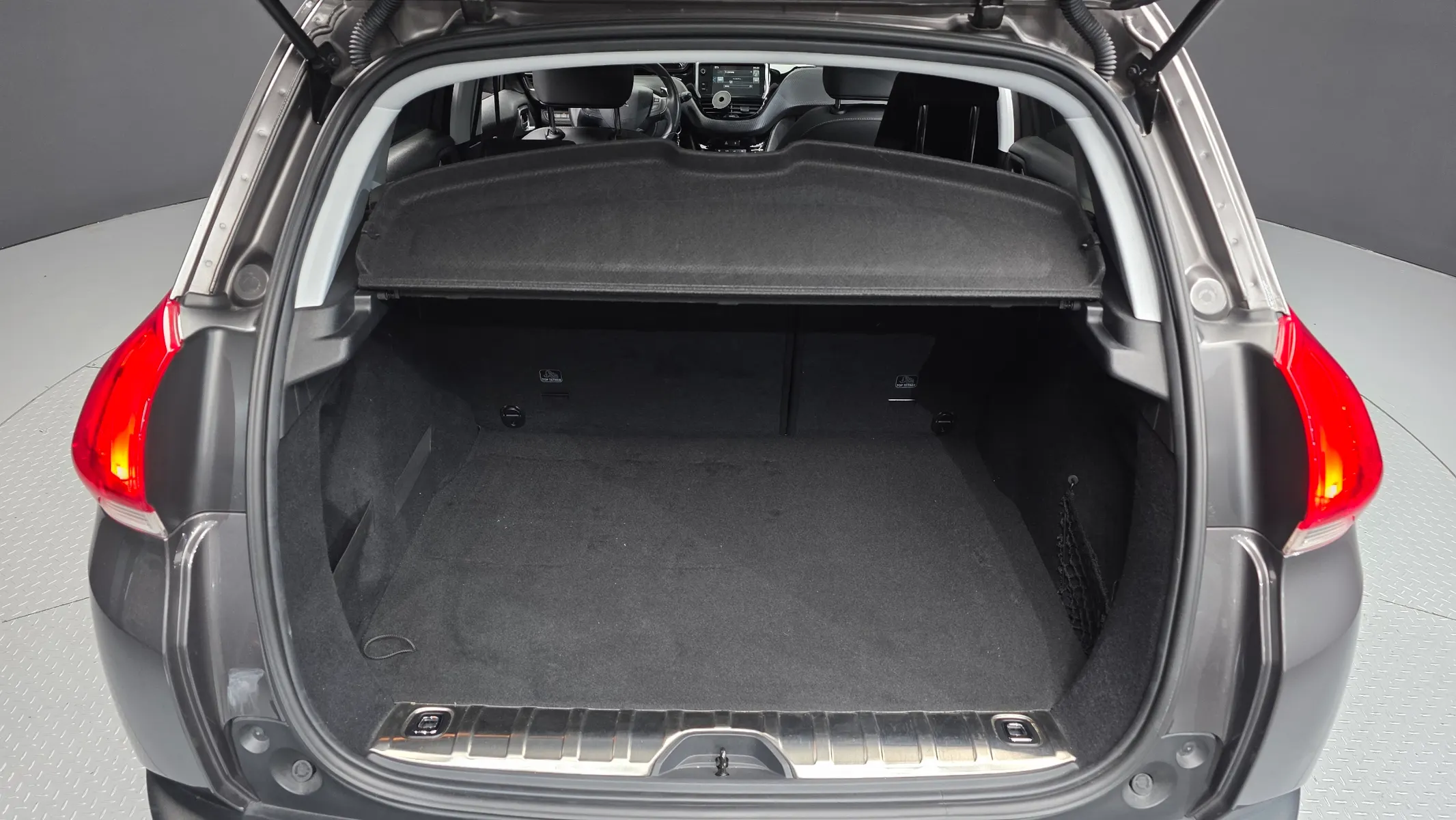 Peugeot 2008 1.6 BlueHDi 2016 20/21