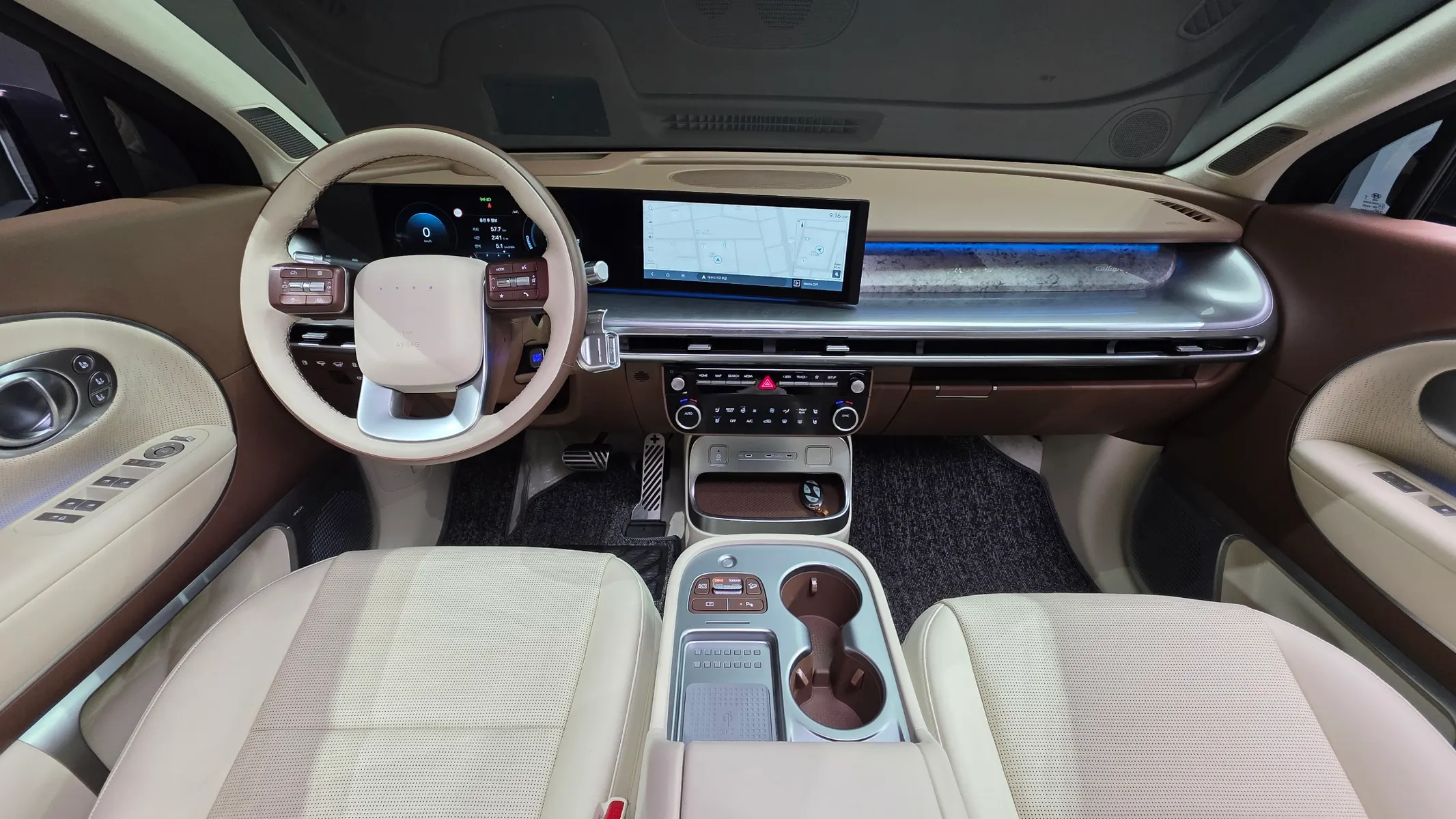 Hyundai 9 AWD 2025 4/5