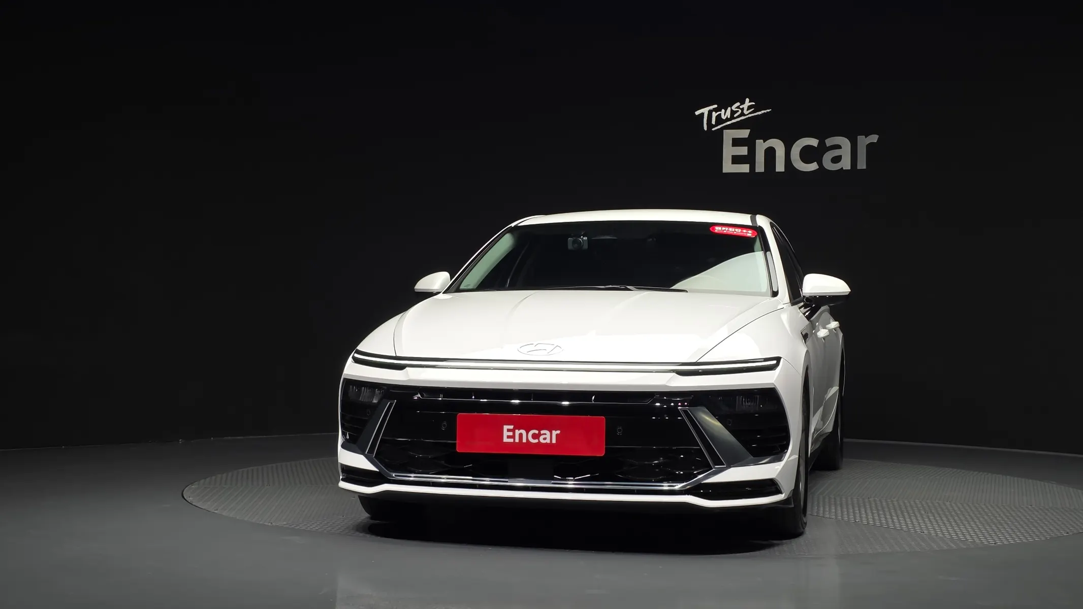 Hyundai (DN8) 2.0 LPG() 2024 2/5