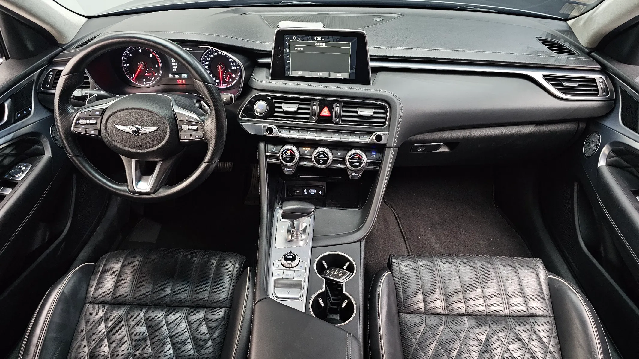Genesis G70 2.2D AWD 2018 4/5