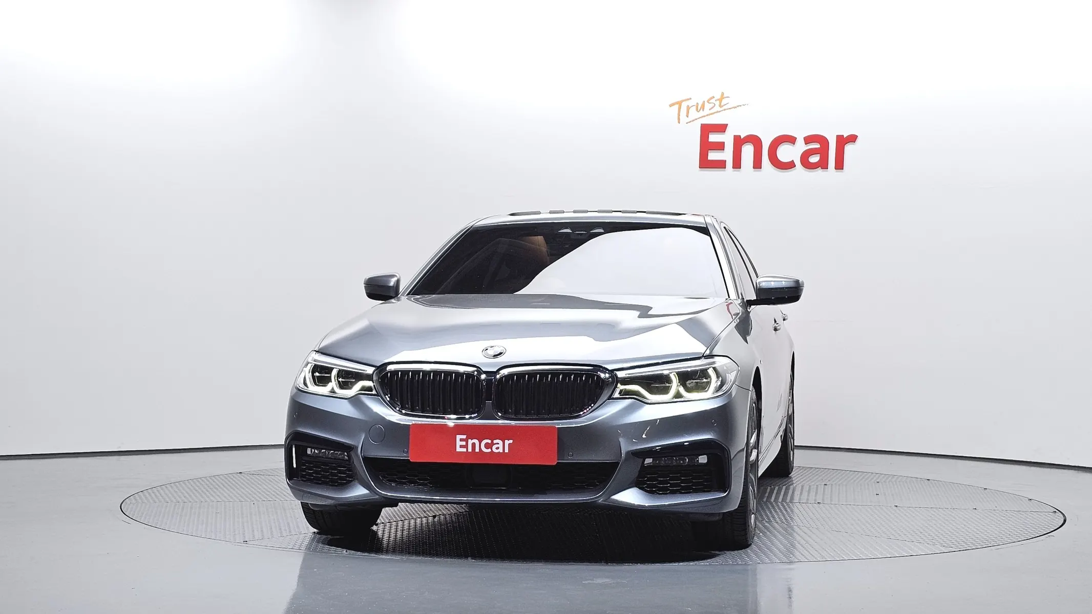 BMW 5 Series (G30) 530i xDrive M 2017 3/21
