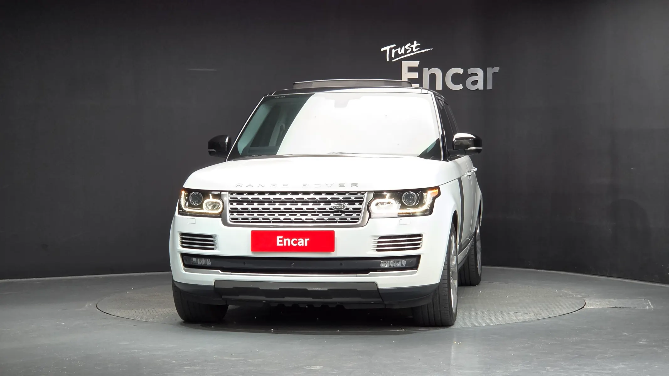Land Rover 4 4.4 SDV8 Vogue SE 2016 3/35