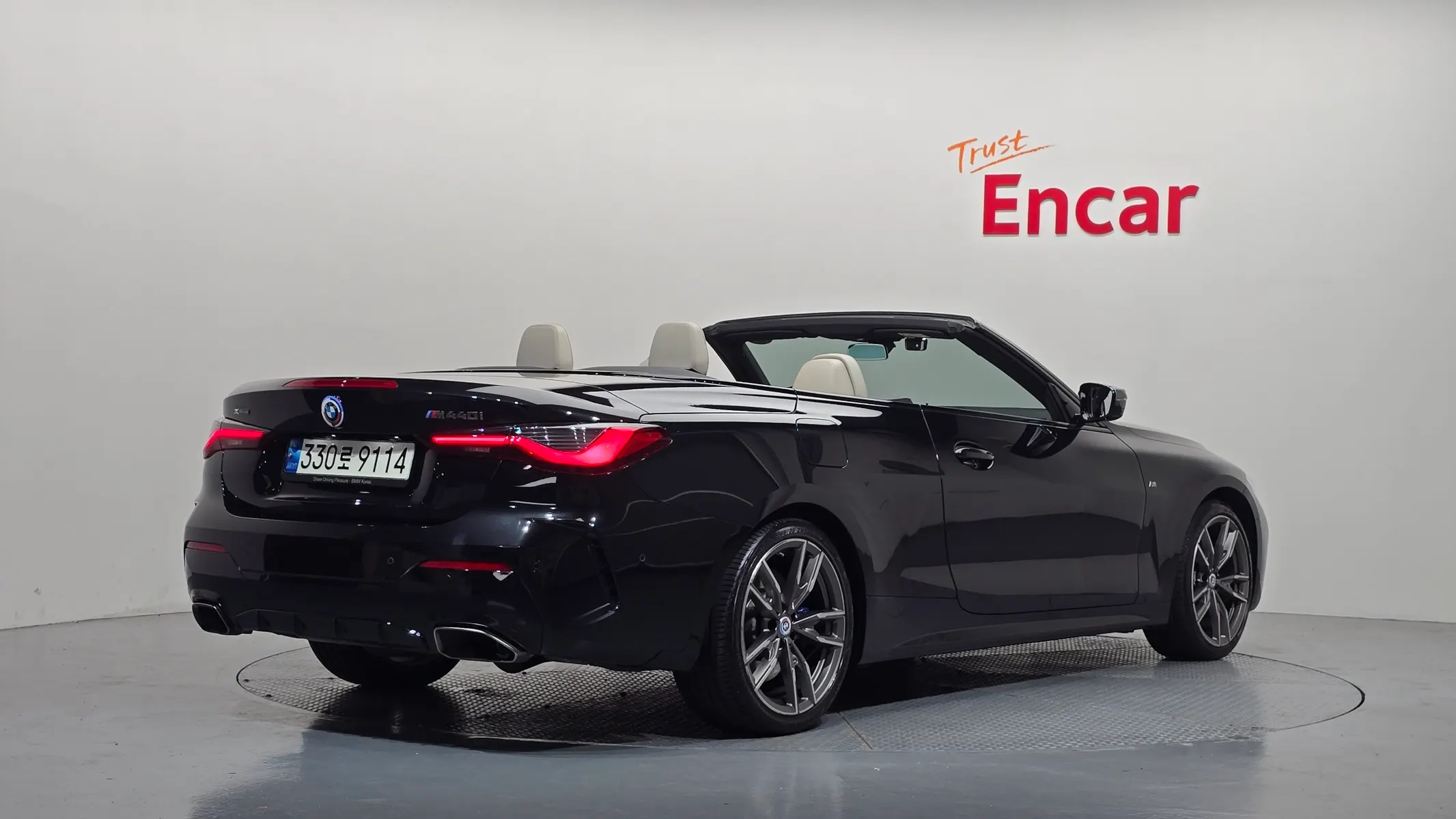 BMW 4 Series (G22) M440i xDrive 2021 2/36