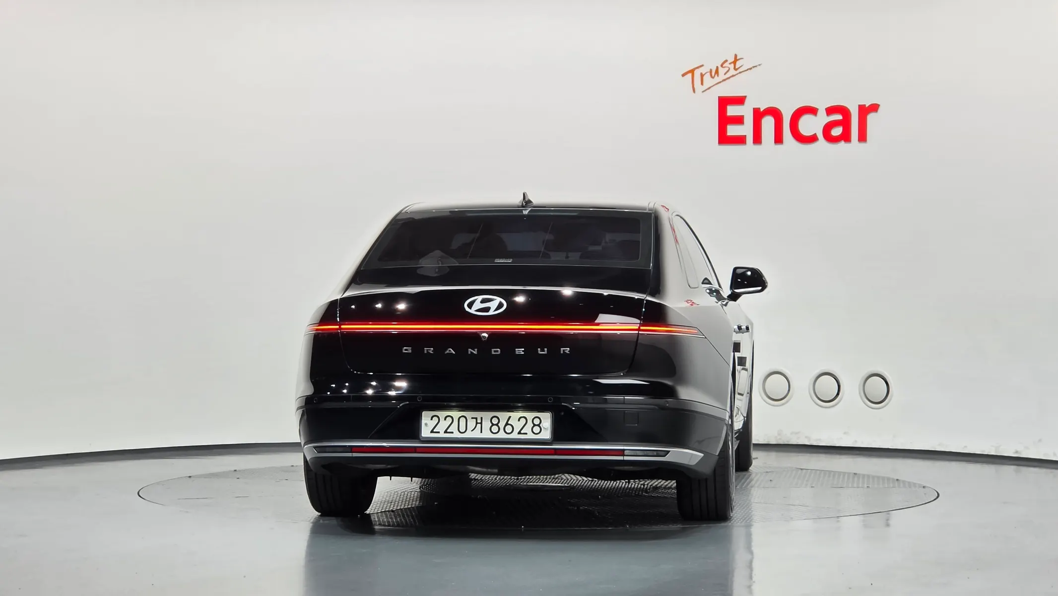 Hyundai (GN7) 2022 3/5