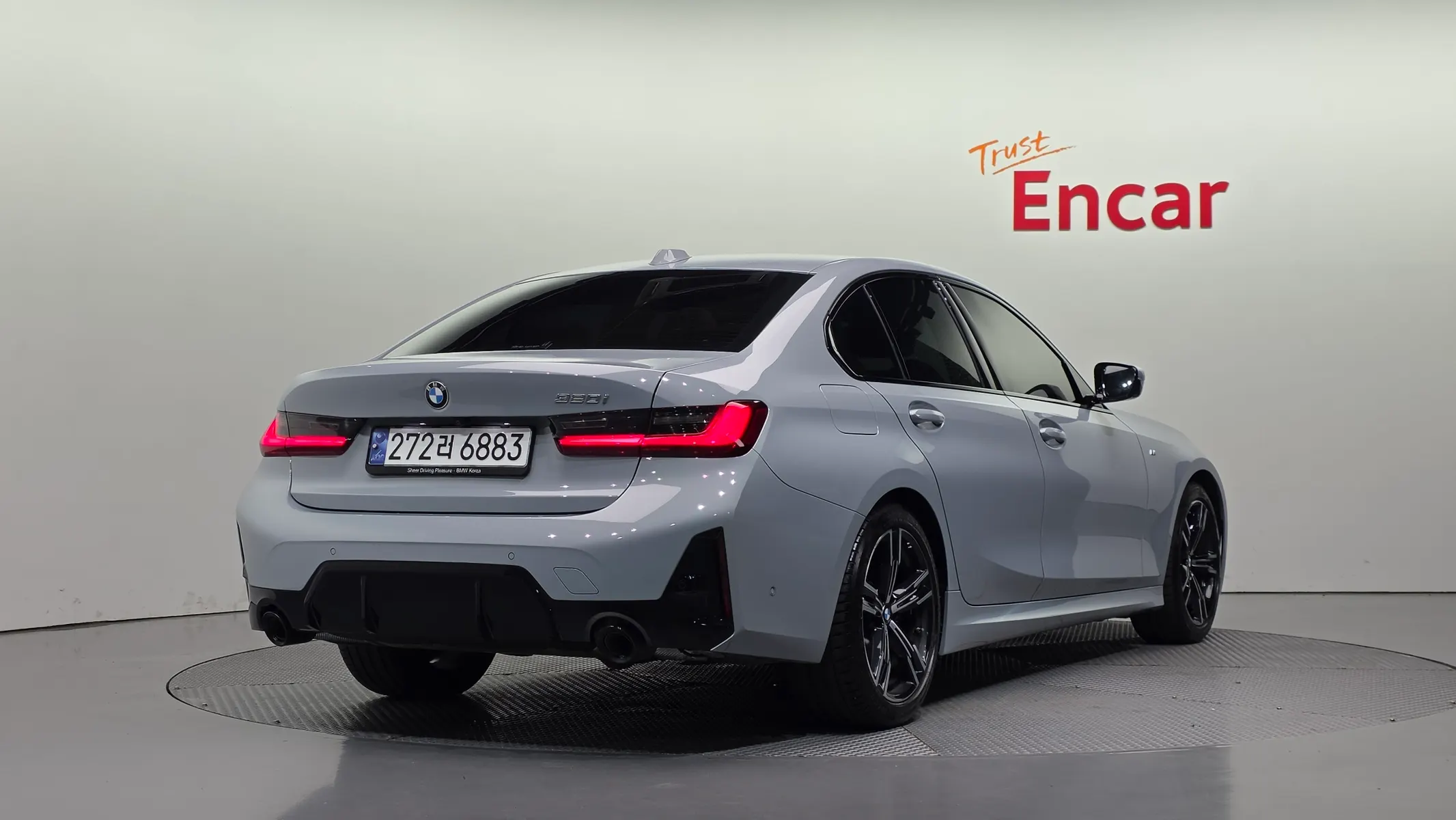 BMW 3 Series (G20) 320i M 2023 2/36