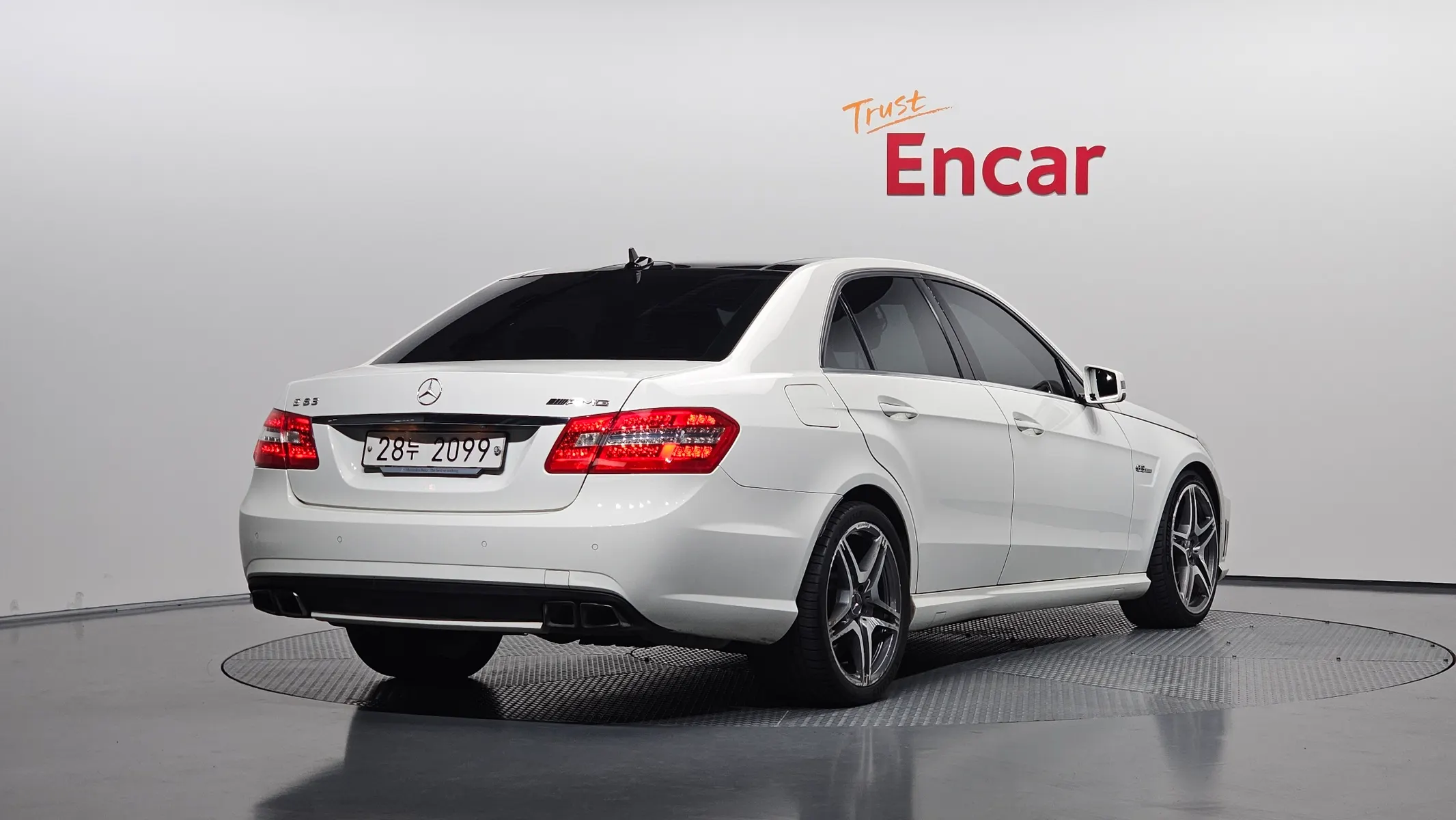 Mercedes-Benz E-Class W212 E63 AMG 2011 2/35
