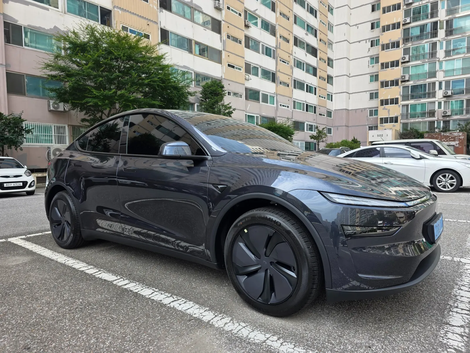 Tesla Y RWD 2026 2/5