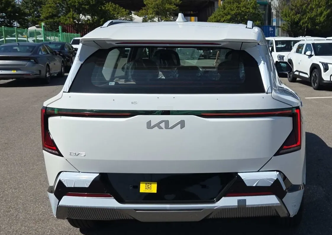 Kia EV5 2WD 2026 2/5