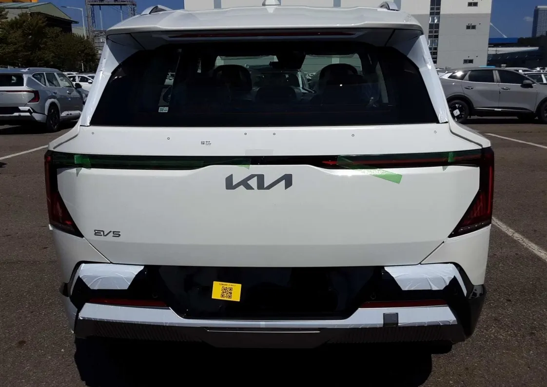 Kia EV5 2WD 2026 2/5