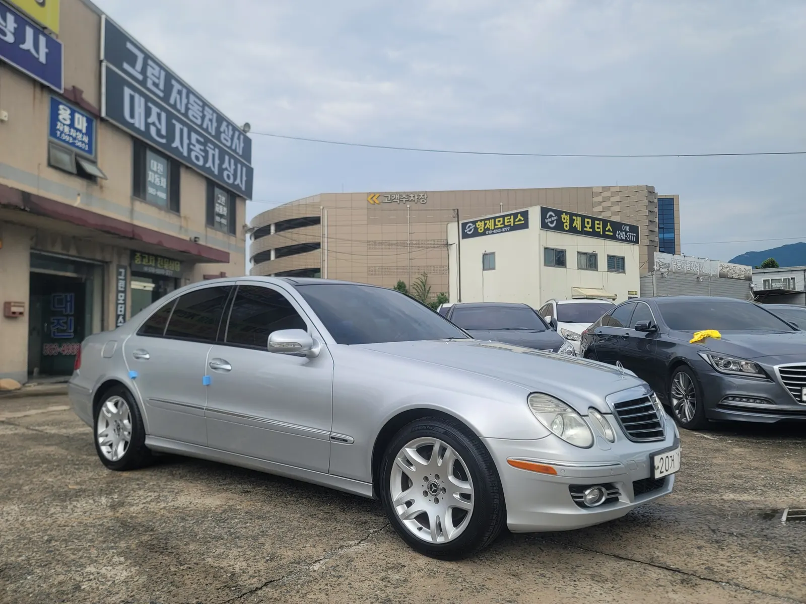 Mercedes-Benz E-Class W211 E350 2008 3/21