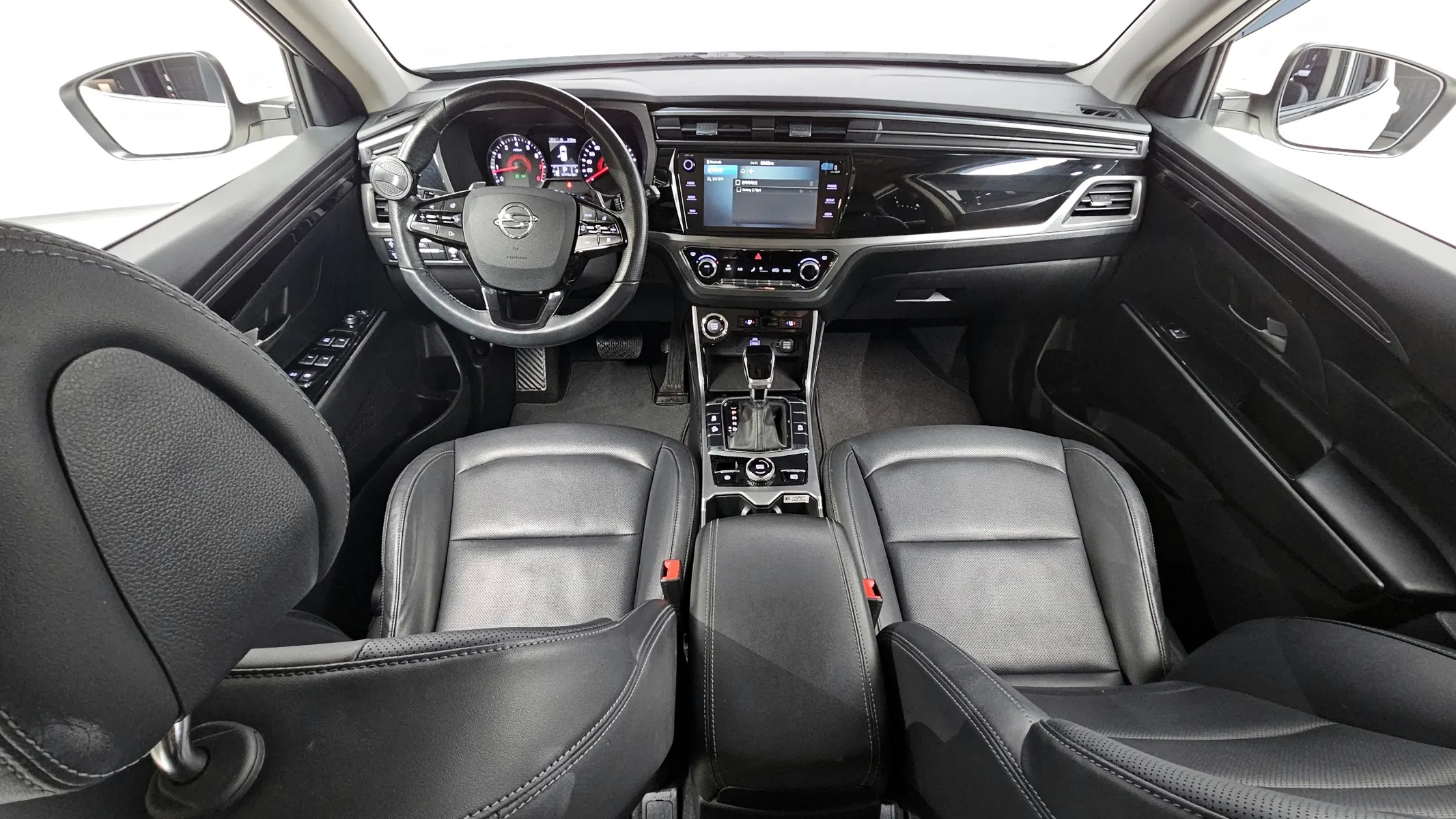 KG Mobility 뷰티풀 코란도 1.5 2WD C5 2021 4/5