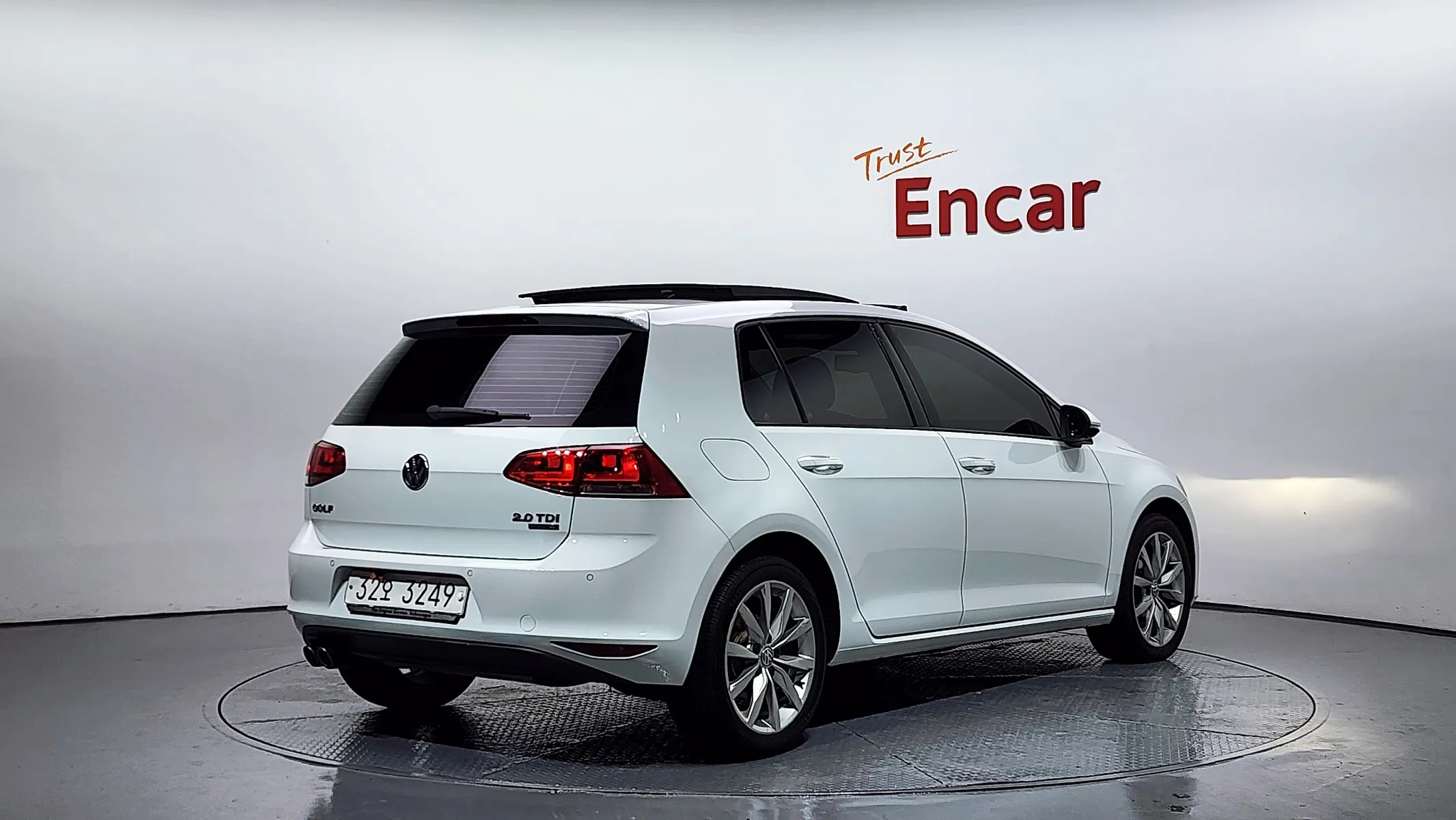 Volkswagen 7 2.0 TDI 2014 2/21