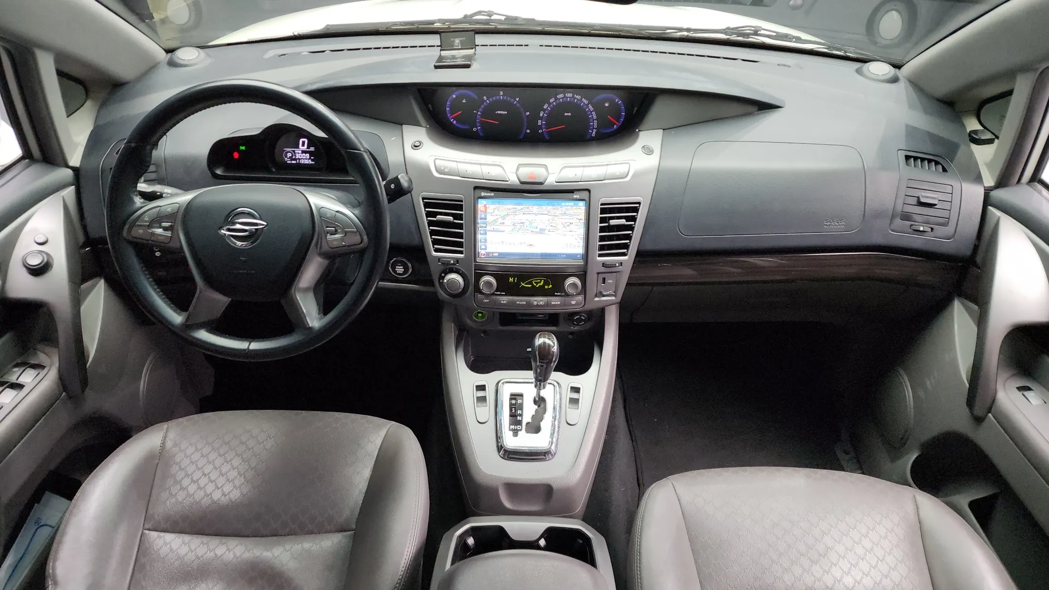 KG Mobility 코란도 투리스모 4WD TX 9 2016 4/5