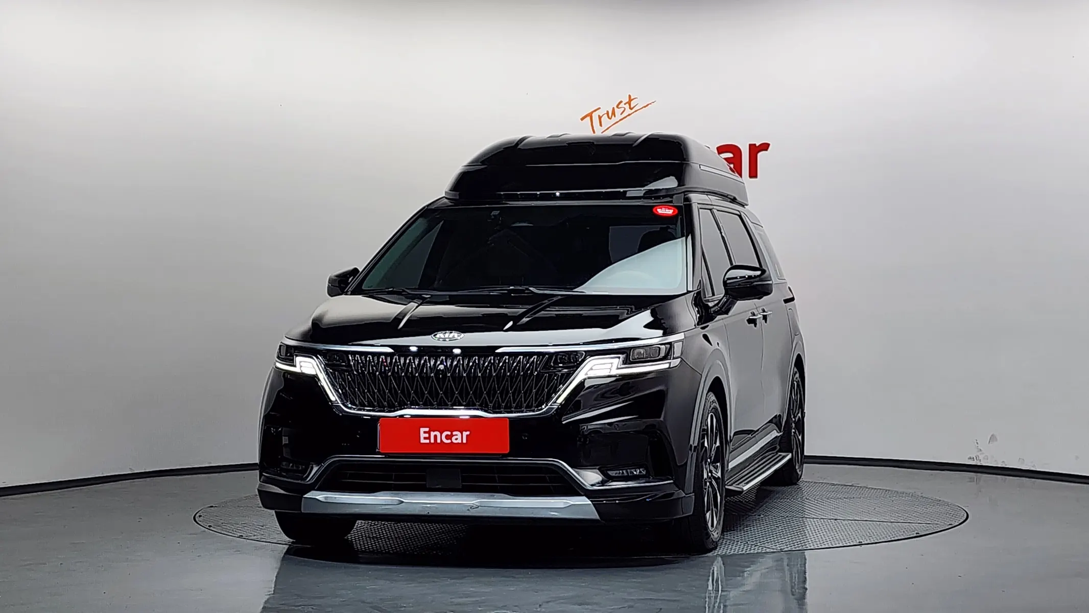 Kia Carnival 9 2021 2/5