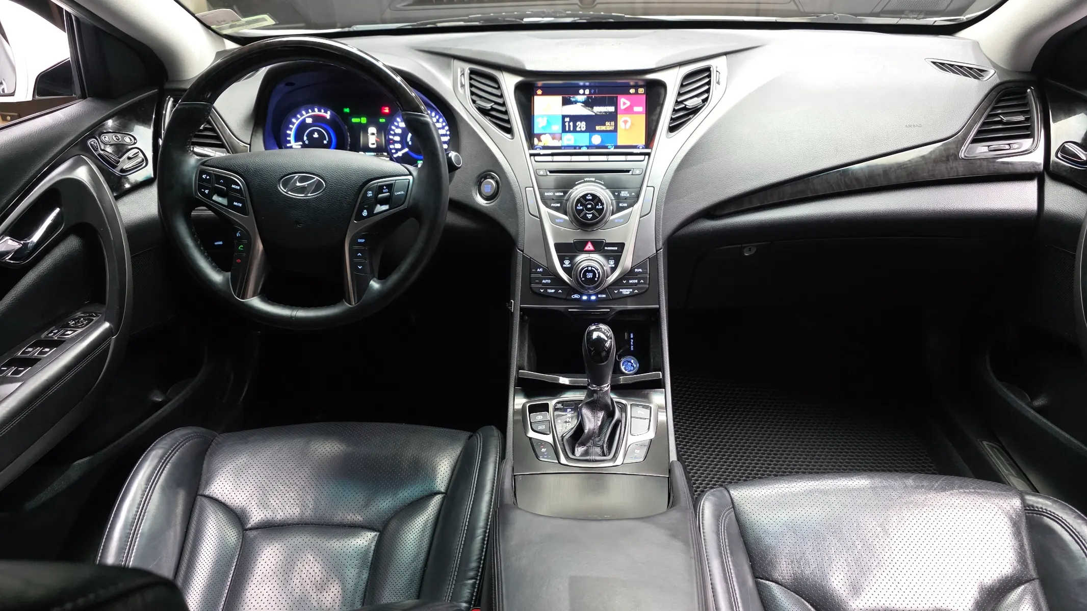 Hyundai HG 2014 4/5
