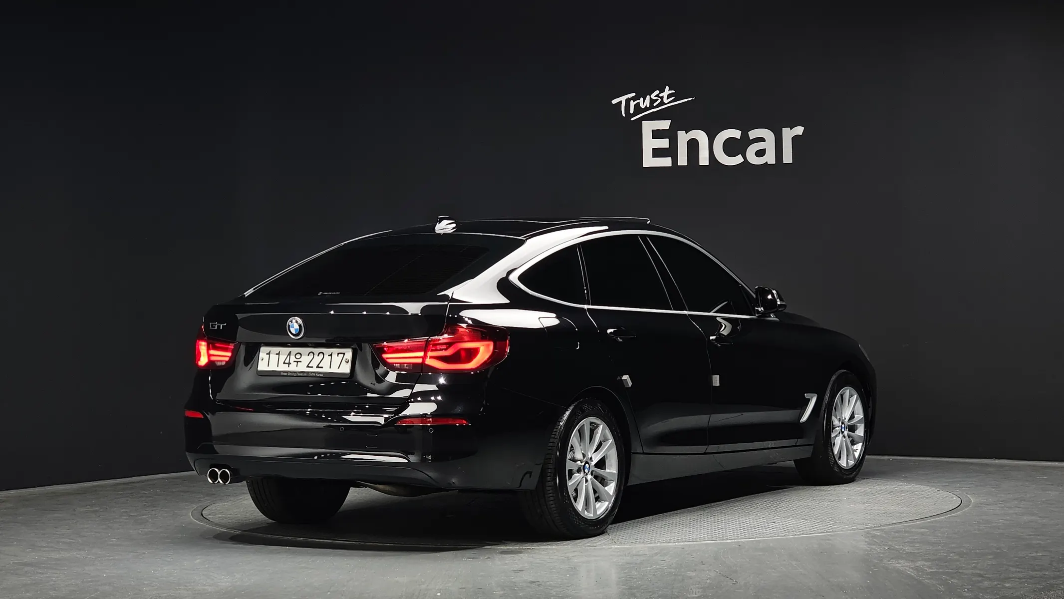 BMW 3 Series GT (F34) GT 320d 2019 2/32