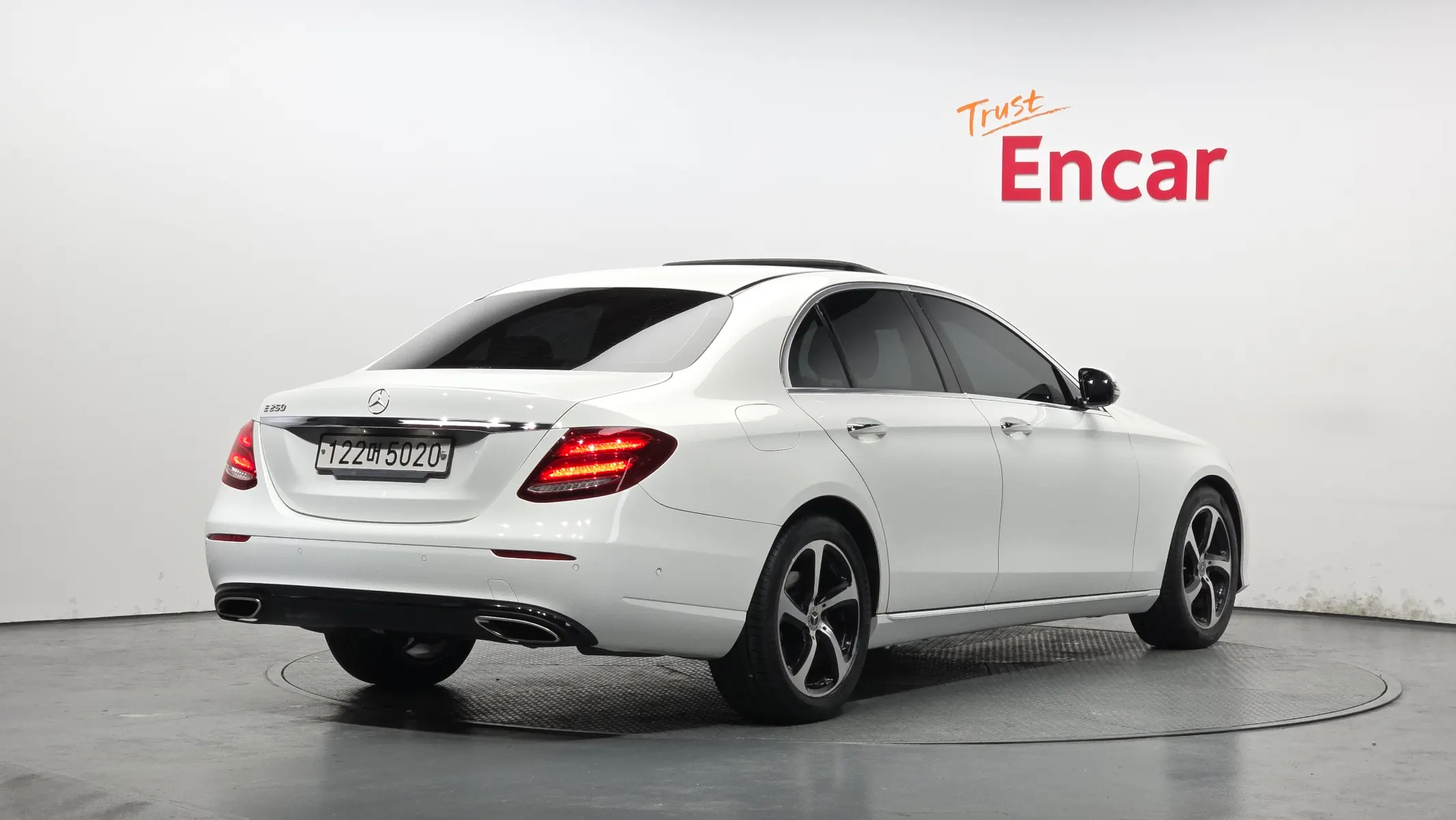 Mercedes-Benz E-Class W213 E250 2020 2/21
