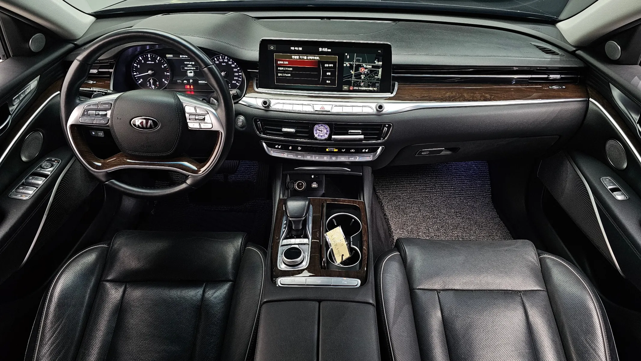Kia K9 3.8 GDI AWD 2020 4/5