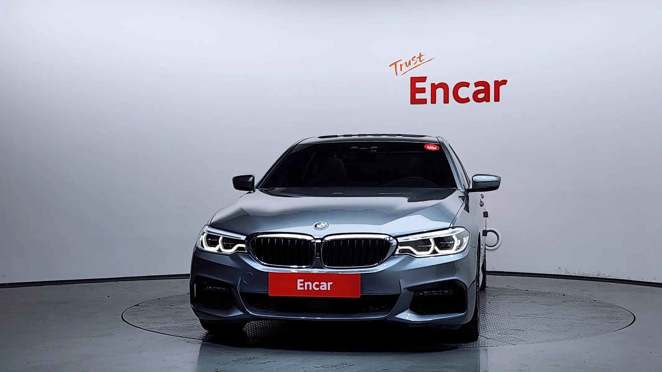 BMW 5 Series (G30) 530i M 2019 3/34