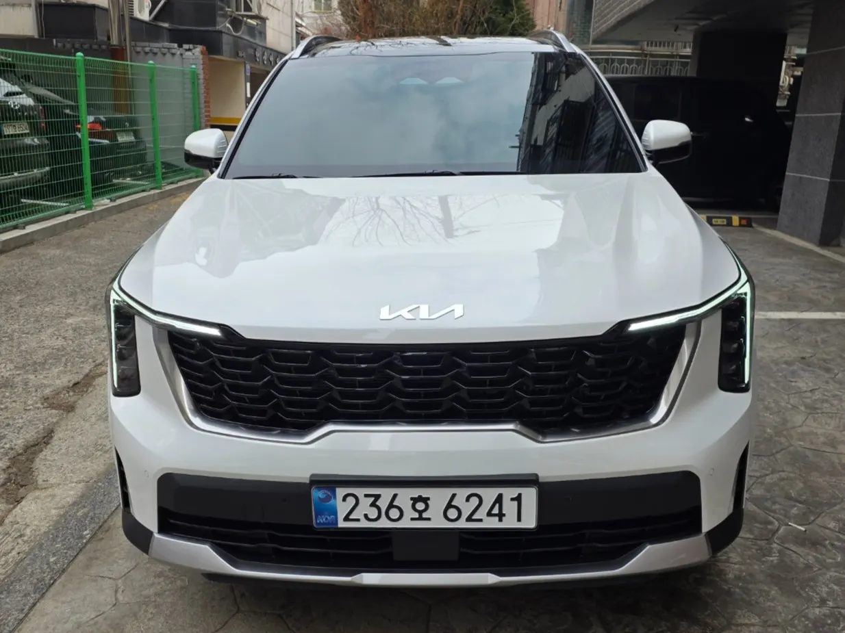 Kia 4 HEV 1.6 2WD 2026 2/5