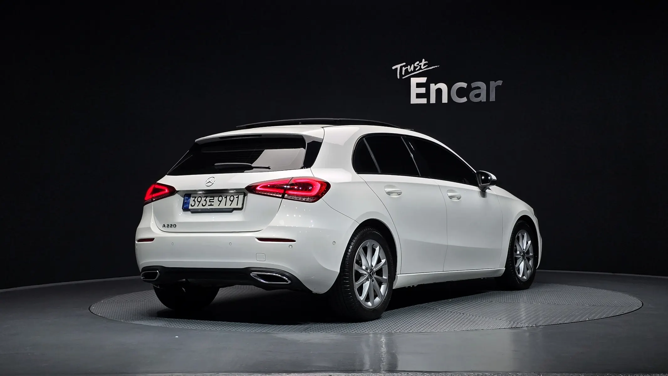 Mercedes-Benz A-Class W177 A220 2020 2/34