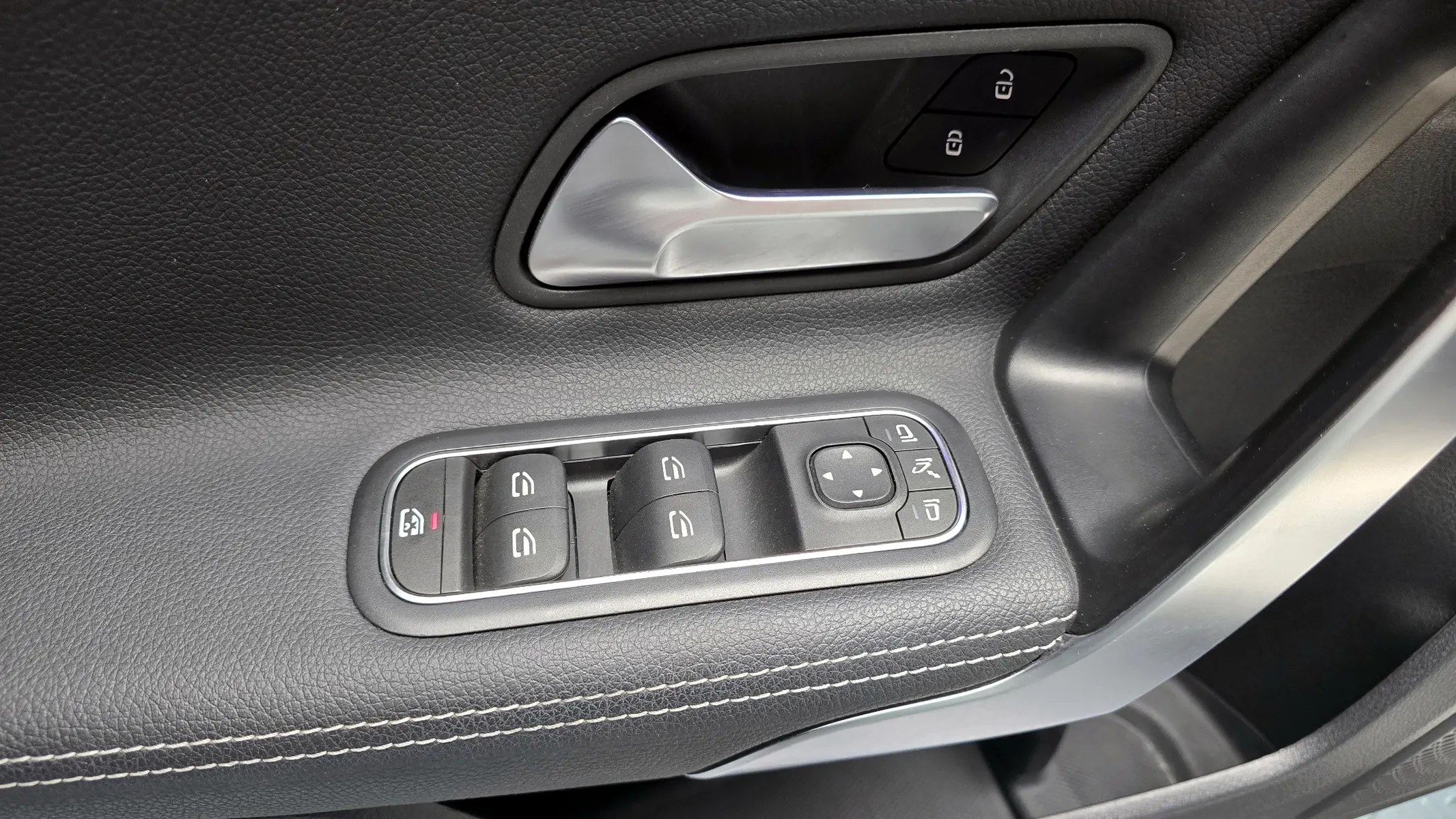 Mercedes-Benz A-Class W177 A220 2020 33/34
