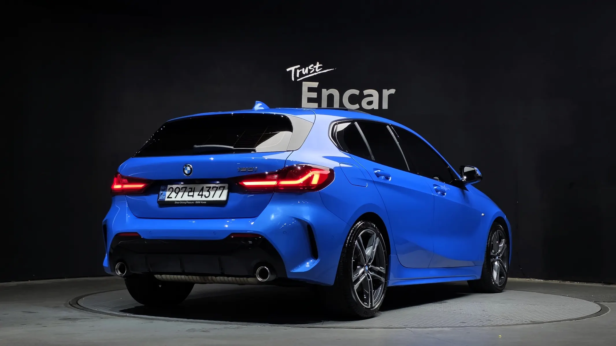 BMW 1 Series (F40) 120i M 2022 2/31