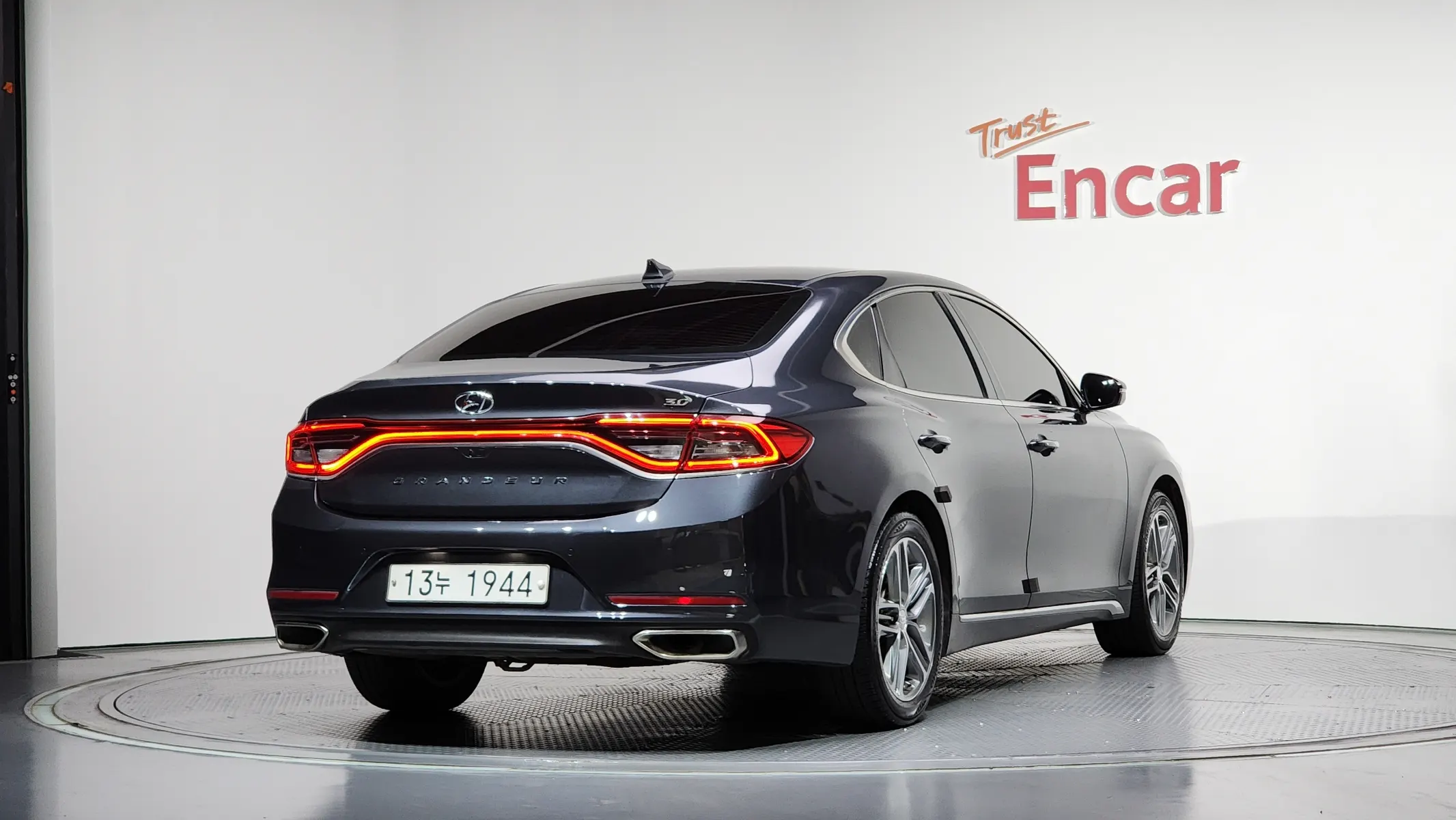 Hyundai IG 3.0 2018 2/34
